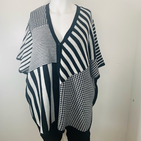 Catherines Cardigan Poncho OX/1X  Button Up Black White Stripe Boho Lagenlook‎ - Picture 1 of 10